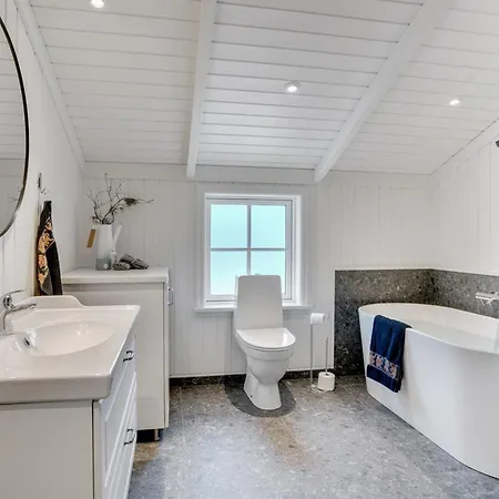 Fido - 300m From The Sea By Interhome * Hals