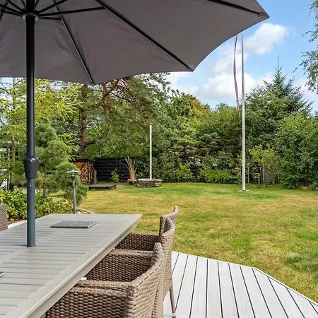 Fido - 300m From The Sea By Interhome